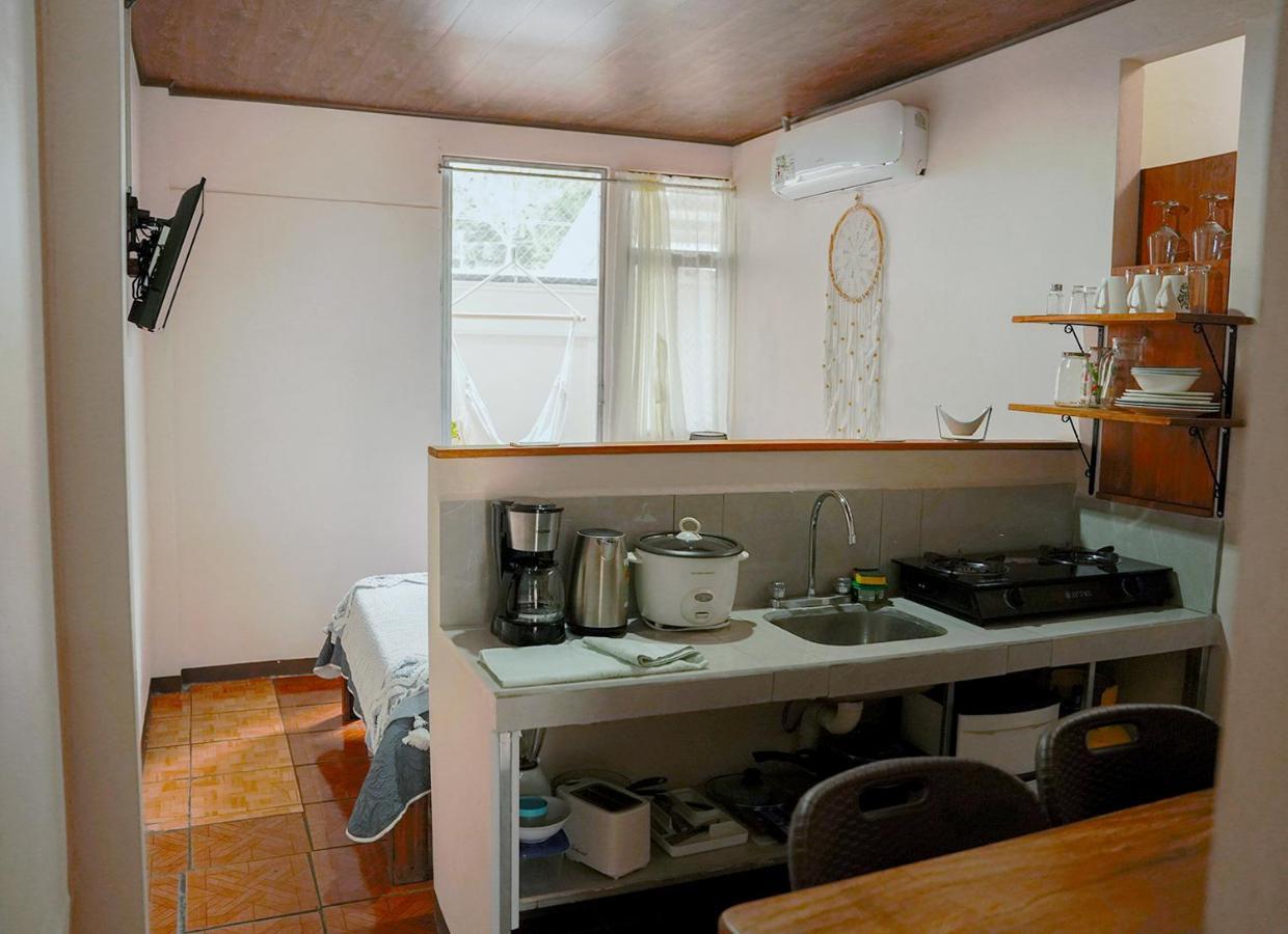 Apartamentos Y Studios Brisas Del Mar Santa Teresa Playa Santa Teresa  Экстерьер фото