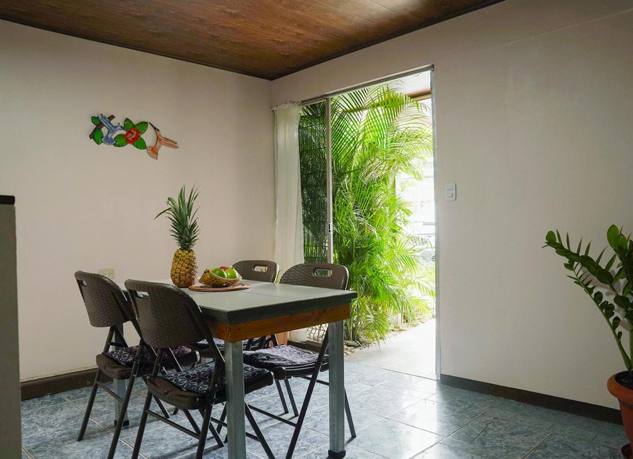 Apartamentos Y Studios Brisas Del Mar Santa Teresa Playa Santa Teresa  Экстерьер фото