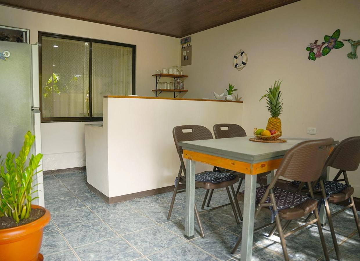 Apartamentos Y Studios Brisas Del Mar Santa Teresa Playa Santa Teresa  Экстерьер фото
