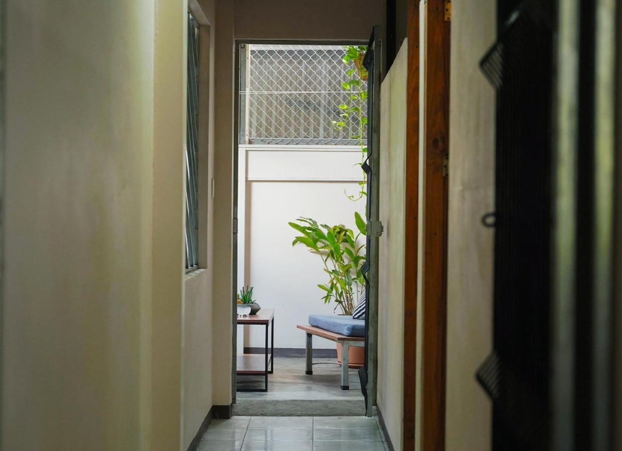 Apartamentos Y Studios Brisas Del Mar Santa Teresa Playa Santa Teresa  Экстерьер фото